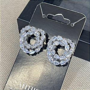 Brinco Circular com Pedrarias Cor: Prata