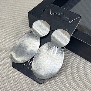 Brinco Oval Cor: Prata
