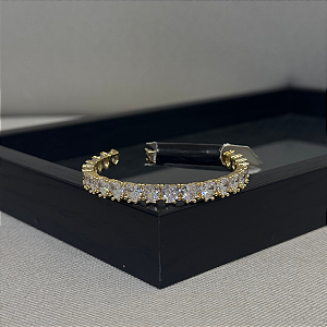 Pulseira com Pedrarias em Coração Cor: Dourada