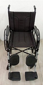 Cadeira de Rodas com elevação de Panturrilha