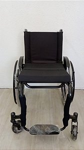 Cadeira de rodas monobloco