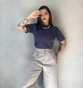T-SHIRT GOLA ALTA LISA - CINZA ARDÓSIA