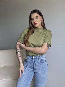 T-SHIRT GOLA ALTA LISA - VERDE PISTACHE