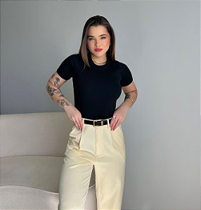 T-SHIRT CANELADA - PRETO