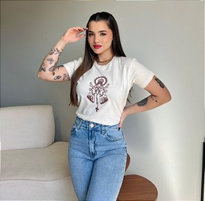 T-SHIRT NOSSA SENHORA RELEVO - BEGE NATURAL