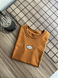 T-SHIRT COLCCI ALTO RELEVO - CARAMELO