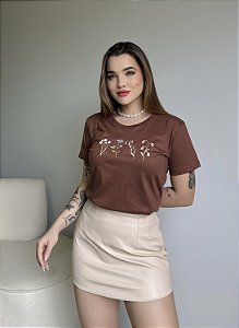 T-SHIRT RAMOS DE FLORES (BORDADA) - MARROM