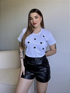 T-SHIRT CORAÇÕES (BORDADA) - BRANCO