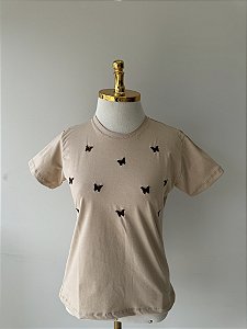 T-SHIRT BORBOLETAS (BORDADA) - BEGE DUNAS