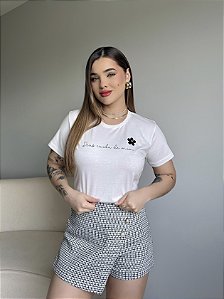 T-SHIRT DEUS CUIDA DE MIM C/APLICAÇÃO - OFF WHITE