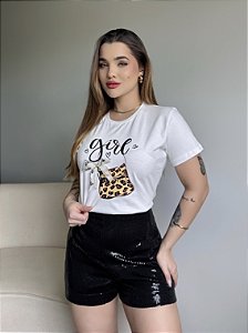 T-SHIRT BOLSA GIRL C/APLICAÇÃO - OFF WHITE