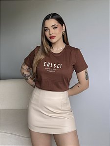 T-SHIRT COLCCI LOVING YOUR SELF ALTO RELEVO - MARROM
