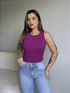 REGATA CANELADA COM STRASS - ROXO