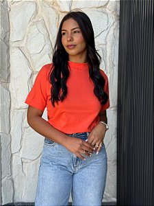 T-SHIRT GOLA ALTA LISA - LARANJA DESERTO
