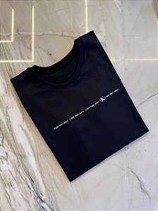 T-SHIRT CALVIN KLEIN ALTO RELEVO - PRETO