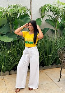 T-SHIRT DTF BRASIL BANDEIRA STRASS PRATA - AMARELO