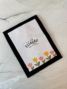 T-SHIRT DTF EM CADA ESTAÇÃO ELE É FIEL - PRETO