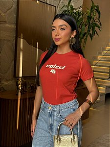 T-SHIRT CANELADA COLCCI ALTO RELEVO - LARANJA ORNAMENTAL