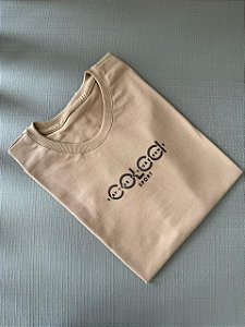 T-SHIRT COLCCI STAY TRUE - MARROM SUEDE