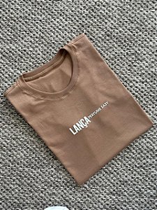 T-SHIRT LANÇA PERFUME EASY - MARROM TERRA