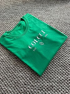 T-SHIRT COLCCI EST. 1986 ALTO RELEVO - VERDE BANDEIRA
