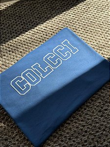 T-SHIRT COLCCI (ALTO RELEVO BRANCO) - AZUL ESTIMADO