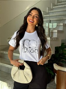 T-SHIRT DTF ELE VIVE! - BRANCO