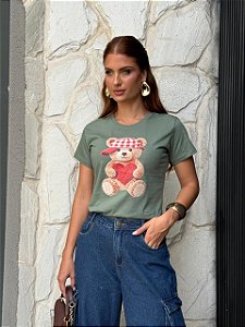 T-SHIRT DTF URSO CORAÇÃO - VERDE ELEMENTARY