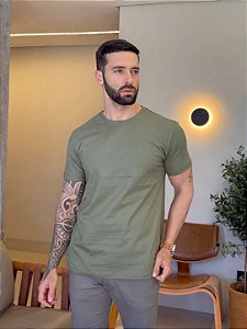 CAMISETA MASCULINA LISA - FOLHA SECA