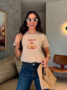 T-SHIRT DTF SWEET URSO PUDIM - BEGE DUNAS
