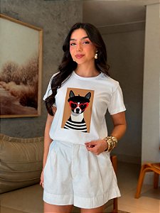T-SHIRT DTF CACHORRO OCULOS DE CORAÇÃO - OFF WHITE