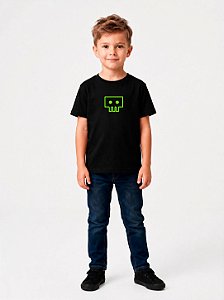 T-SHIRT INFANTIL DTF SKULL PIXEL APLICAÇÃO - PRETO
