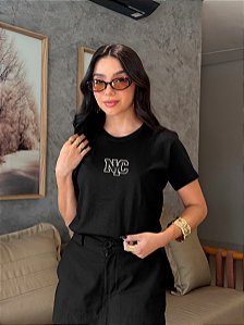 T-SHIRT DTF NYC CINZA APLICAÇÃO - PRETO