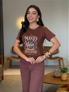 T-SHIRT DTF SOB O MANTO DE MARIA - MARROM