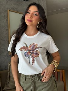 T-SHIRT DTF RAMO DE FLOR PRECIOSA - OFF WHITE