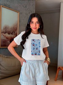T-SHIRT DTF CEREJAS LAÇOS AZUIS - BRANCO