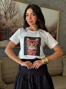 T-SHIRT DTF GATINHO LAÇO VERMELHO - OFF WHITE