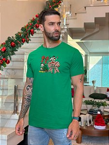 CAMISETA MASCULINA DTF MICKEY E MINNIE NATAL - VERDE BANDEIRA