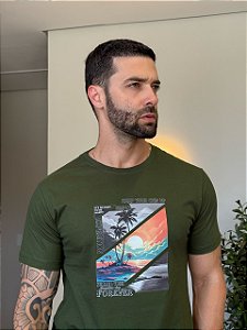 CAMISETA MASCULINA DTF KEEP YOUR CHIN UP - VERDE MILITAR