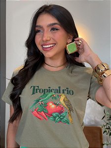 T-SHIRT DTF TROPICAL RIO PASSAROS E TOMATE - VERDE ORVALHO