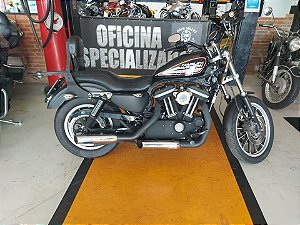Harley Davidson Sportster 883 R Preta