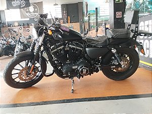 Harley Davidson XL 883 Iron preta