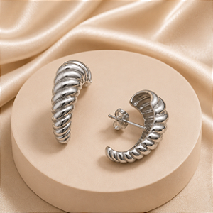 Brinco ear hook liso banho em rodio branco