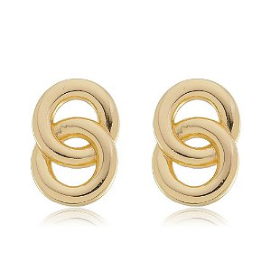 Brinco detalhado liso banho em ouro 18k