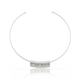 Colar de aro acetinado com zirconia banho em rodio branco