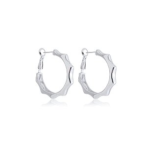 Brinco de argola liso banho em rodio branco