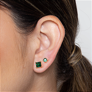 Brinco de base com zirconia banho em ouro 18k