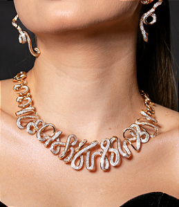 Colar de luxo cravejado banho em ouro 18k