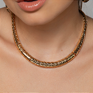 Colar choker lisa dourada banho em ouro 18k