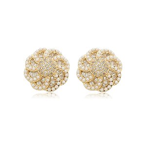 Brinco de base de flor com micro perola banho em ouro 18k